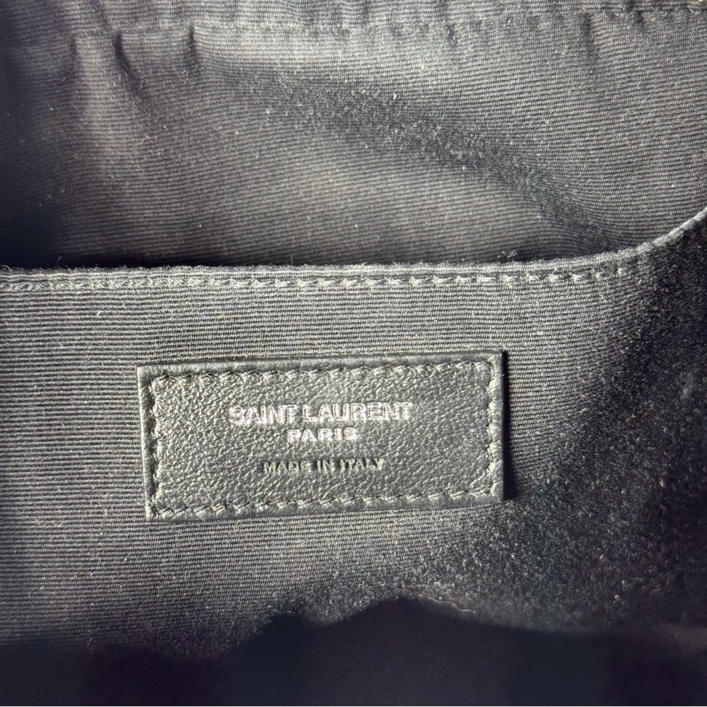 Saint Laurent YSL Lou Camera Bag in Ivory/Cream - Picture 9 of 10